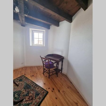 Appartement Exceptionnel 4 Etoiles Hyper Centre Albi 65 M2 Au 4Eme Etage Sans Ascenseur Avec Une Tour Du 12Eme Siecle Luaran gambar