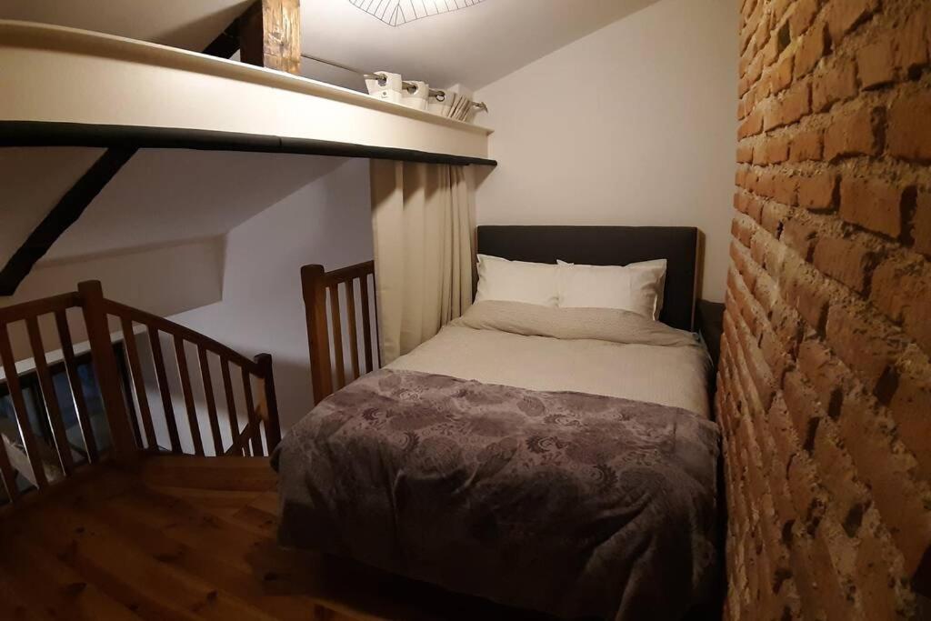 Appartement Exceptionnel 4 Etoiles Hyper Centre Albi 65 M2 Au 4Eme Etage Sans Ascenseur Avec Une Tour Du 12Eme Siecle Luaran gambar