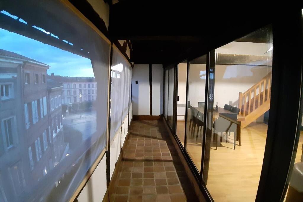 Appartement Exceptionnel 4 Etoiles Hyper Centre Albi 65 M2 Au 4Eme Etage Sans Ascenseur Avec Une Tour Du 12Eme Siecle Luaran gambar