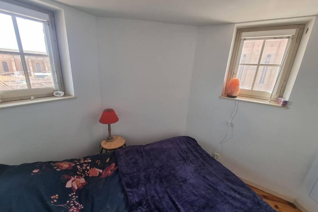 Appartement Exceptionnel 4 Etoiles Hyper Centre Albi 65 M2 Au 4Eme Etage Sans Ascenseur Avec Une Tour Du 12Eme Siecle Luaran gambar