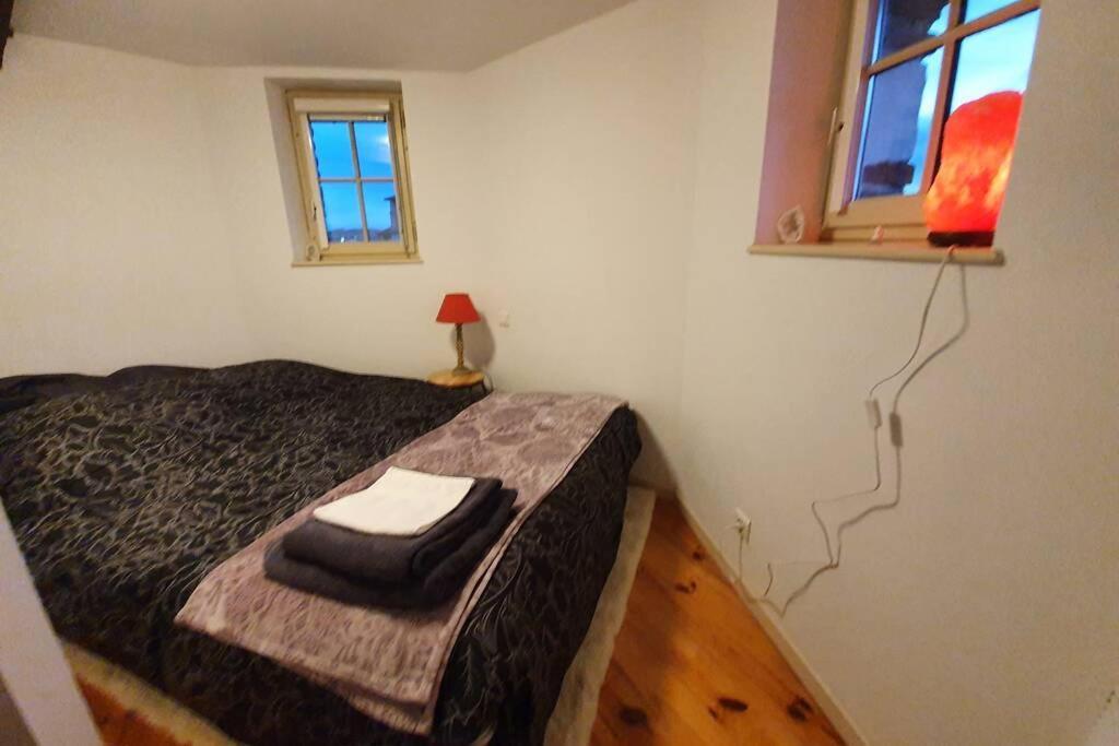 Appartement Exceptionnel 4 Etoiles Hyper Centre Albi 65 M2 Au 4Eme Etage Sans Ascenseur Avec Une Tour Du 12Eme Siecle Luaran gambar